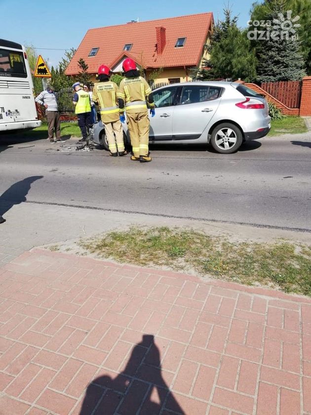 Wypadek z udziałem autobusu w Janowie pod Kozienicami