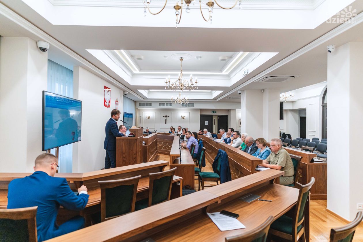 LXXXI sesja Rady Miejskiej w Radomiu (zdjęcia)