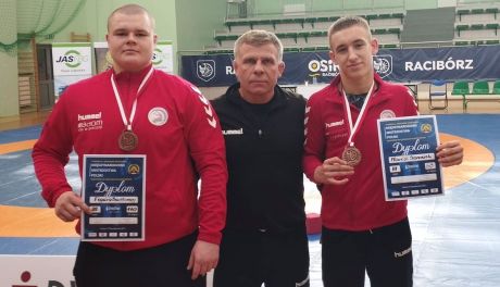 Dwa medale zapaśników Olimpijczyka Radom
w mistrzostwach Polski kadetów