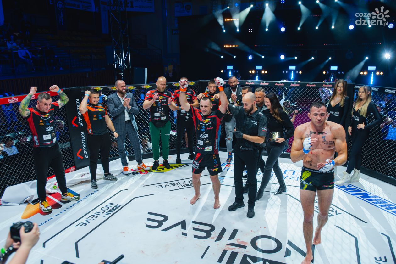 Siwiec zdobył pas wagi półciężkiej. W Radomiu odbyła się Gala Babilon MMA 32.