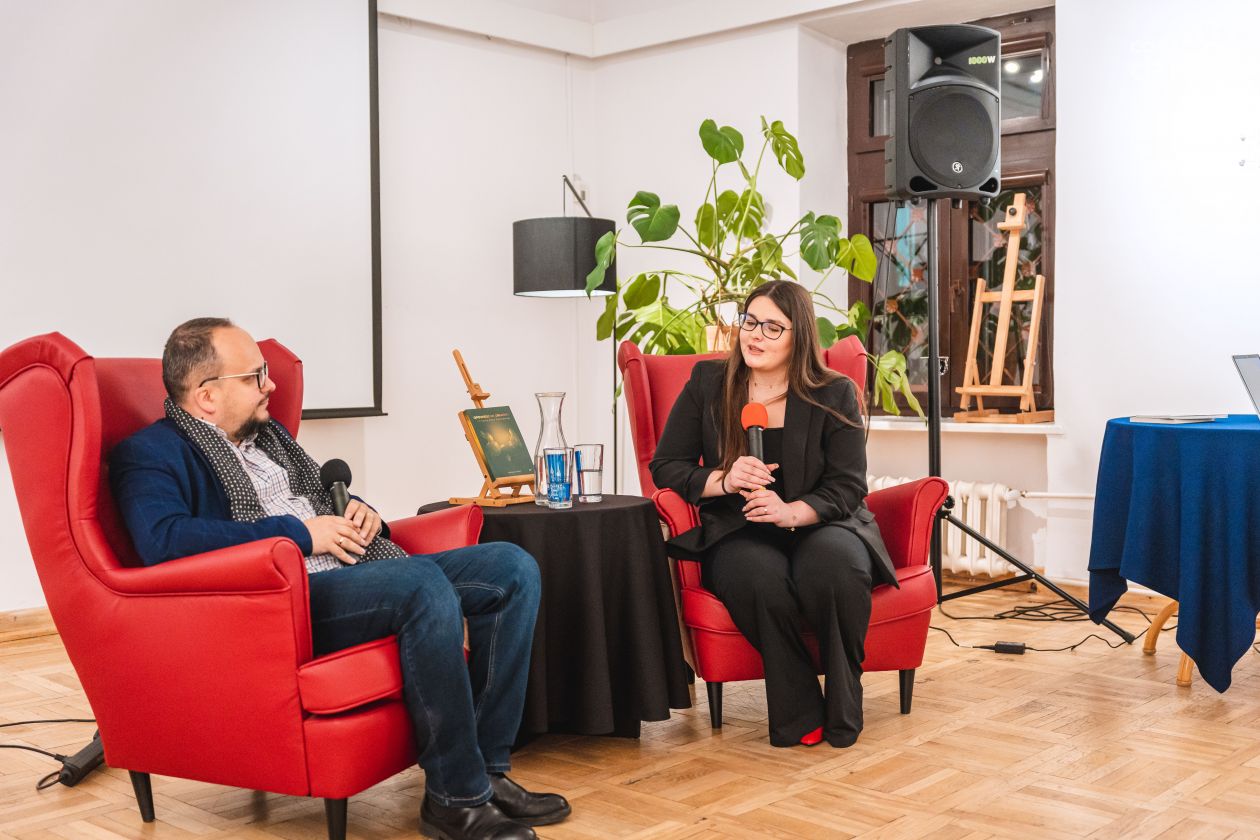 Spotkanie z Karoliną Czerwińską i promocja książki „Opowiedz mi, Druhno - z życia Anny Zawadzkiej” (zdjęcia)