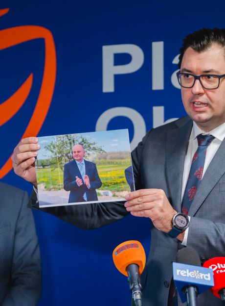 Frysztak i Witkowski: dodatkowe pieniądze dla TVP to skandal