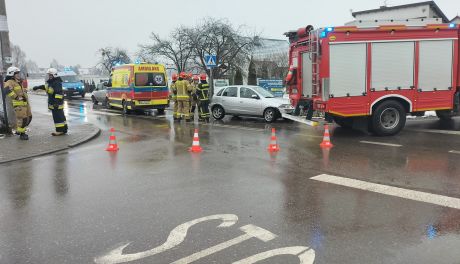 Wypadek w Małęczynie, jedna osoba w szpitalu