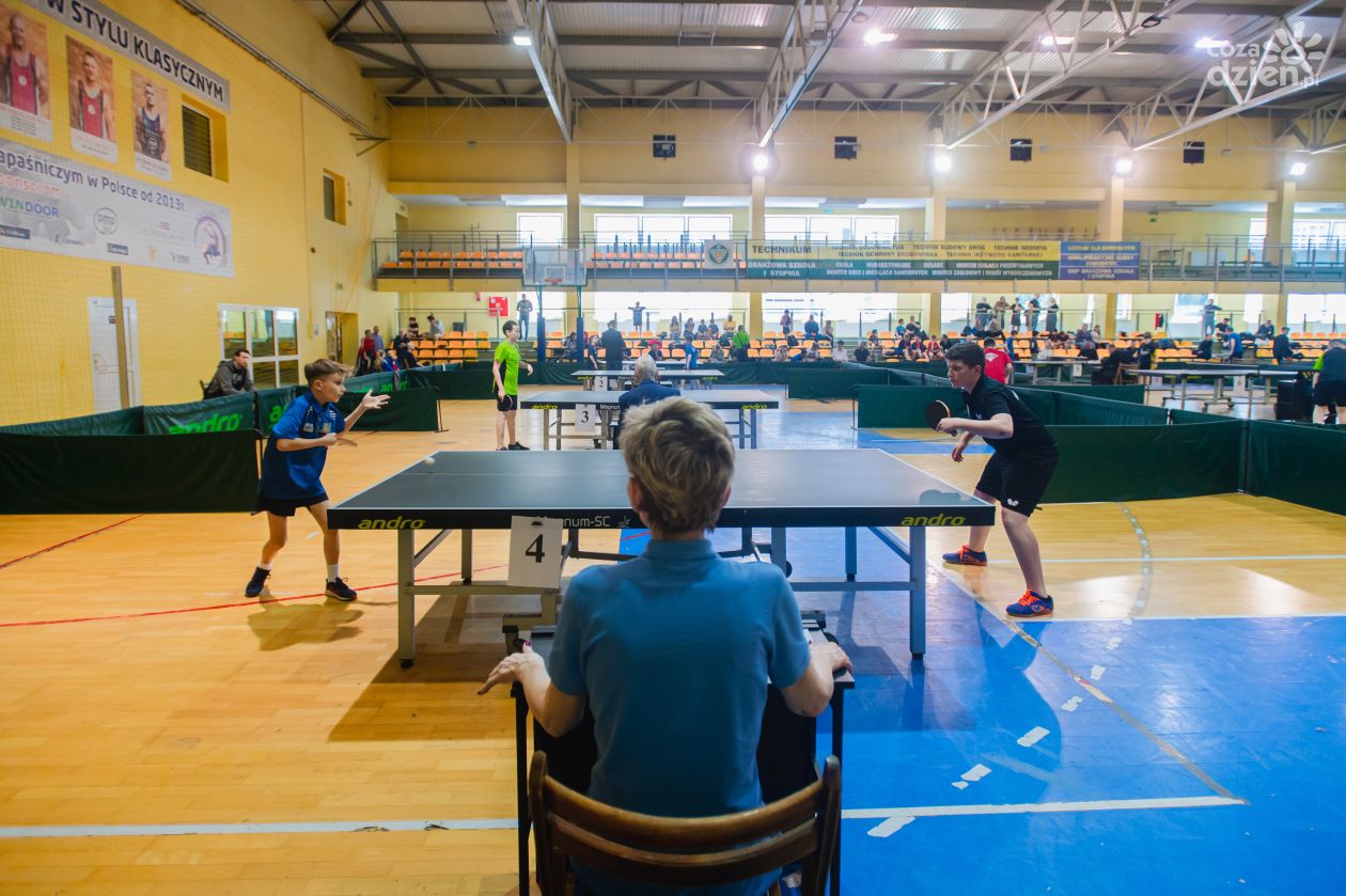 Indywidualne Mistrzostwa Województwa Młodziczek i Młodzików w tenisie stołowym (zdjęcia)