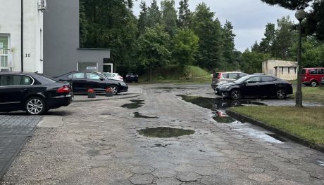 Nowy parking przy białobrzeskim ośrodku zdrowia