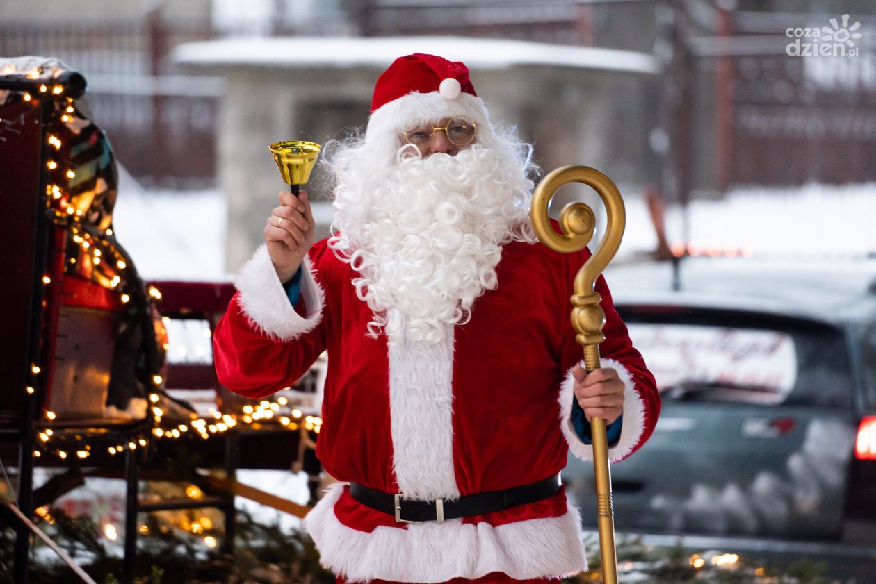 Święty Mikołaj odwiedził młodych pacjentów radomskich szpitali