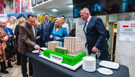 Uroczystość podpisania i wmurowania Aktu Erekcyjnego pod budowę nowej siedziby Centrum Kształcenia Zawodowego i Ustawicznego (zdjęcia)