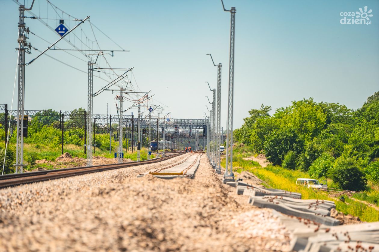 Będą nowe tory i zmiany w rozkładzie jazdy pociągów na trasie Radom-Dęblin 