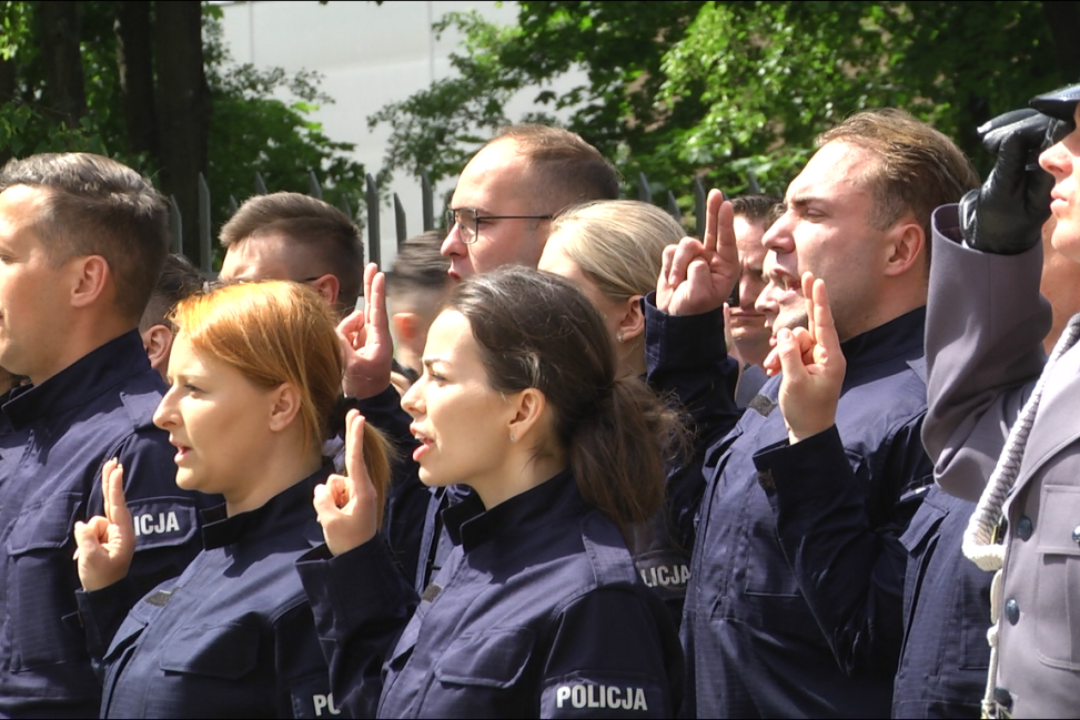 WieszPierwszy Nowi policjanci w garnizonie mazowieckim
