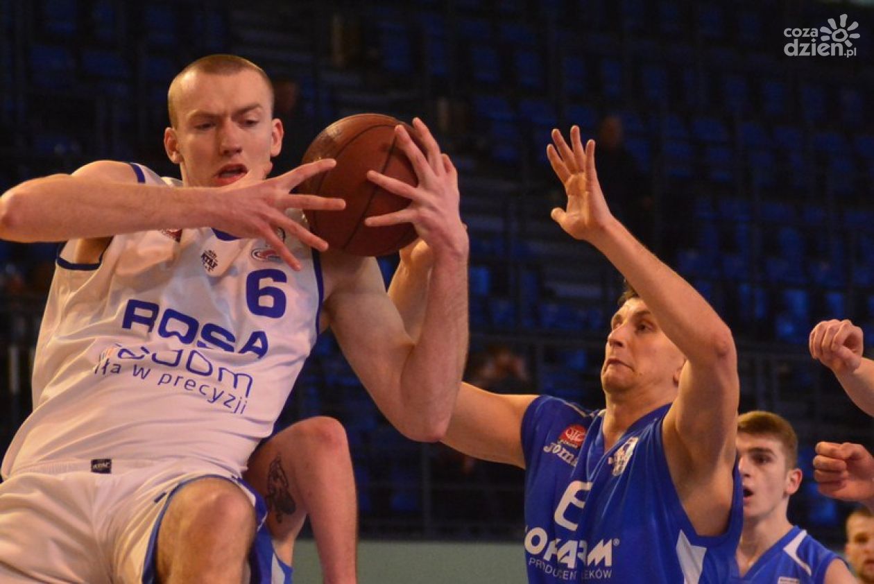 UTH ROSA Radom - Biofarm Basket Poznań