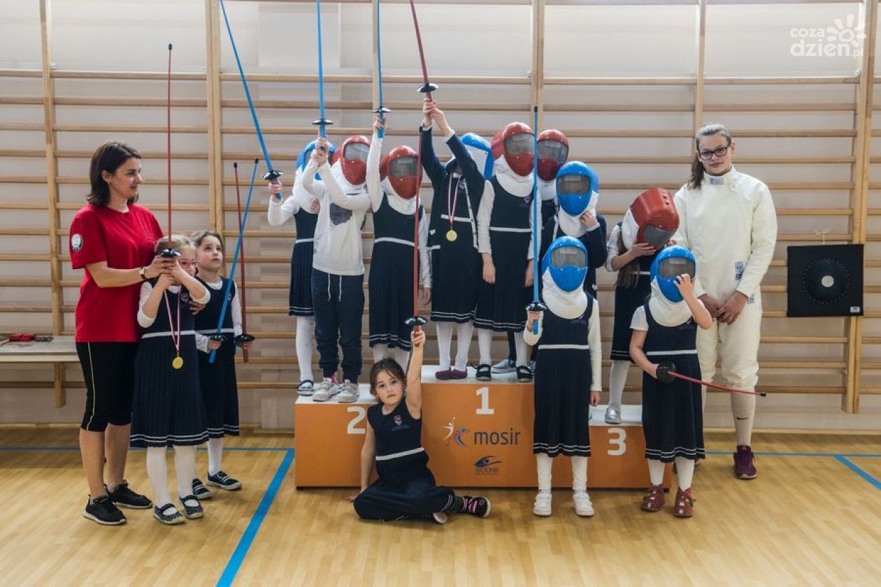 Zawody lekkoatletyczne w Dwujęzycznej Szkole Podstawowej nr 1