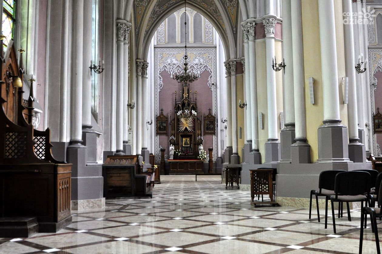 Nowa posadzka w radomskiej Katedrze