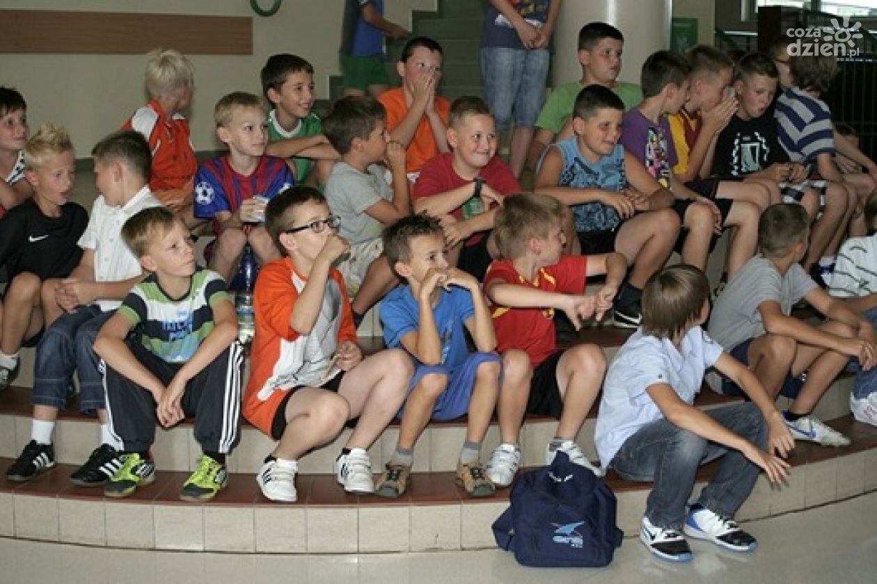Zajęcia sportowe w ZSO nr 4. Zapraszają dzieci z klas 0-3