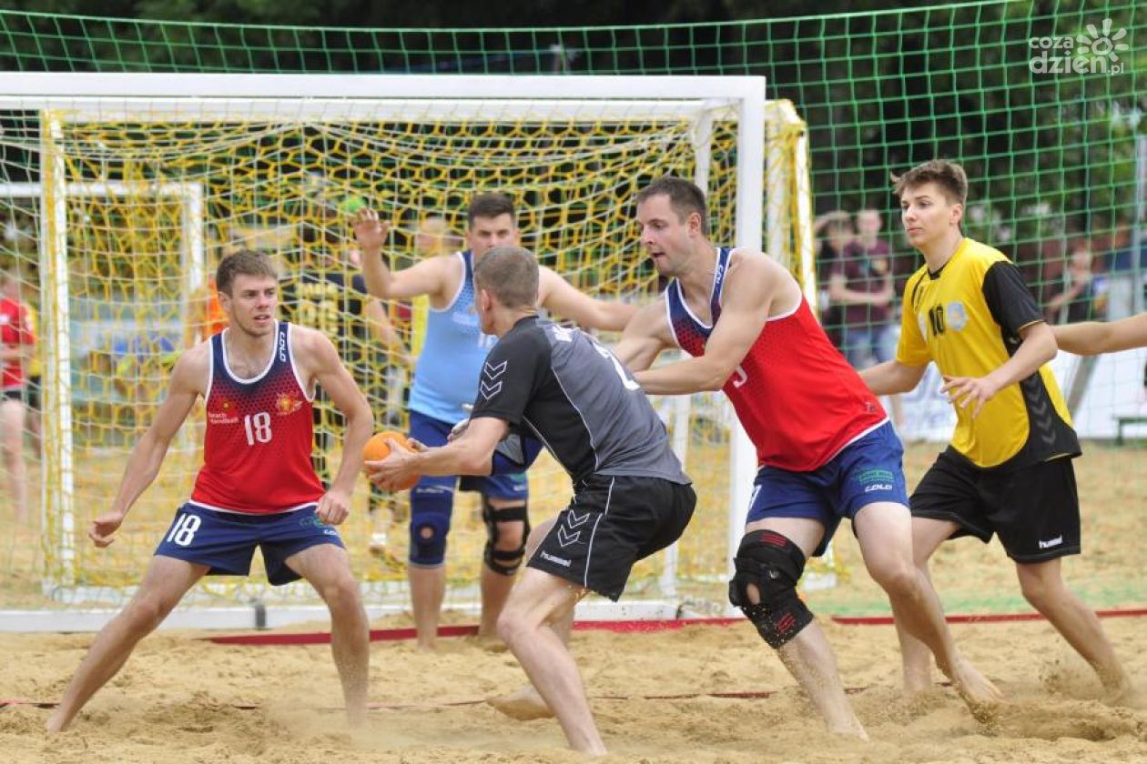 W weekend w Radomiu plażowa piłka ręczna