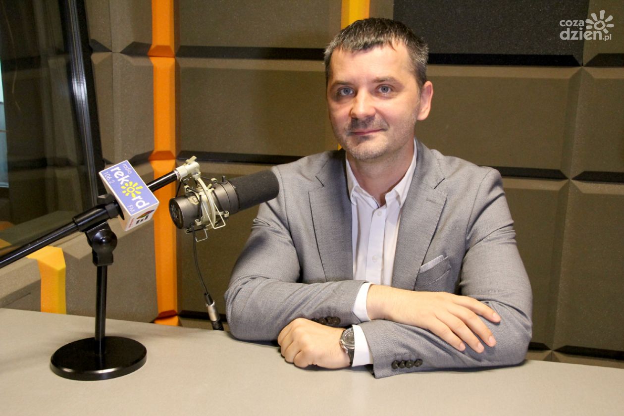 Rafał Czajkowski - rozmowa w studiu lokalnym Radia Rekord