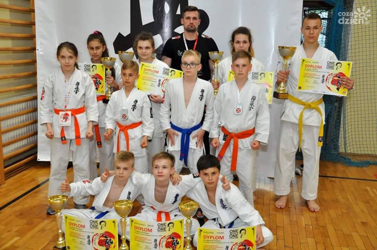 Medalowe żniwo radomskich karateków