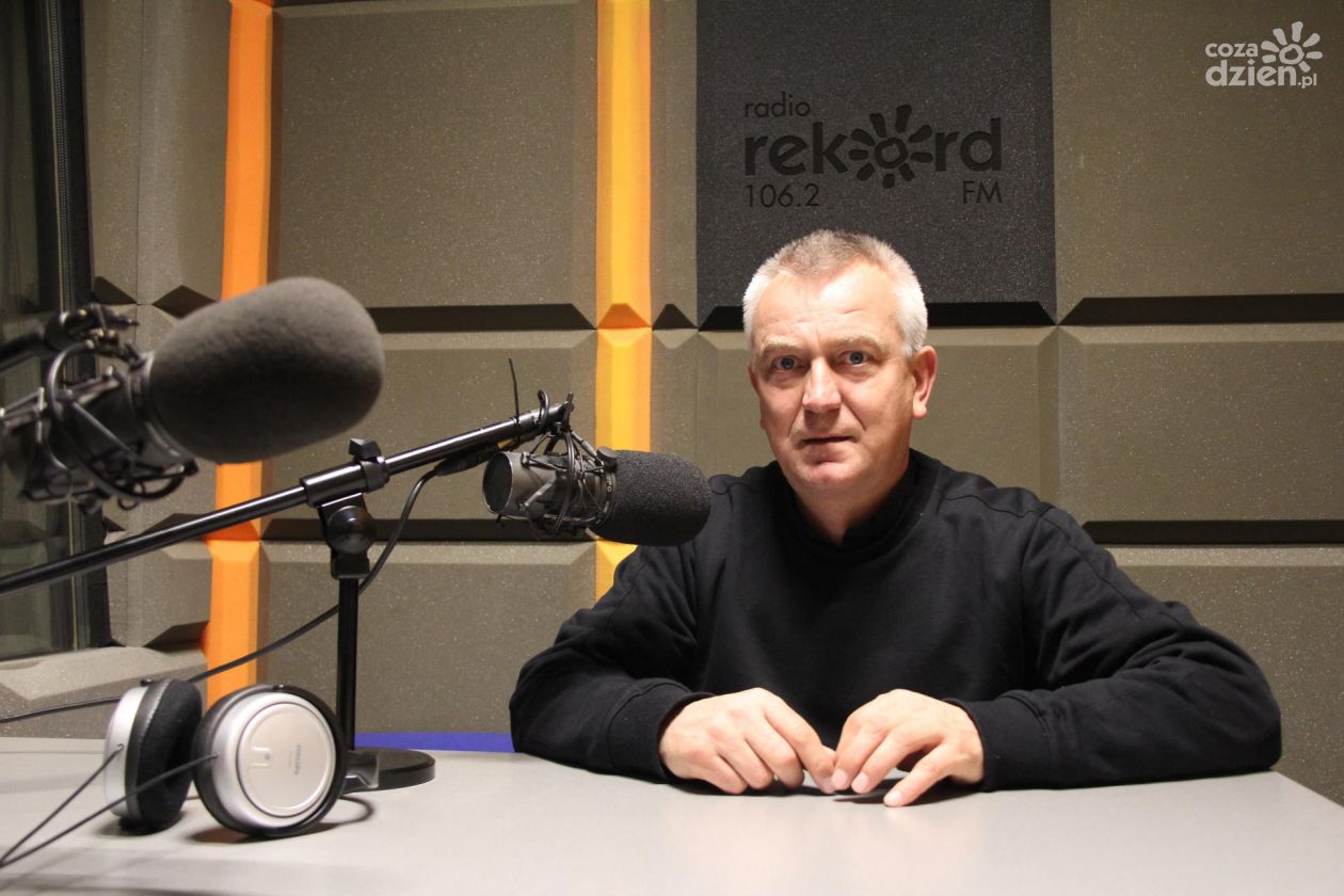 ks. Andrzej Tuszyński - rozmowa w studiu lokalnym Radia Rekord
