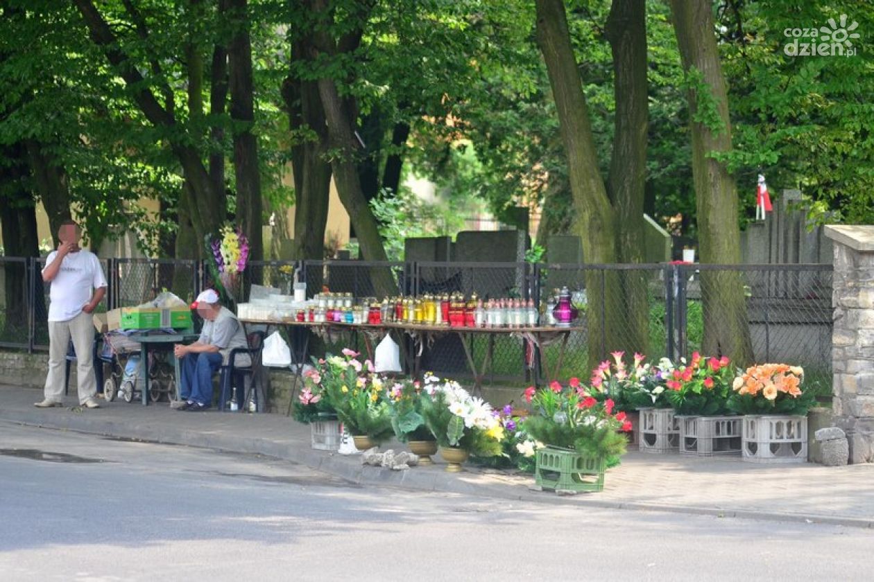 Czy przeniosą kwiaciarki spod cmentarza przy ul. Limanowskiego?