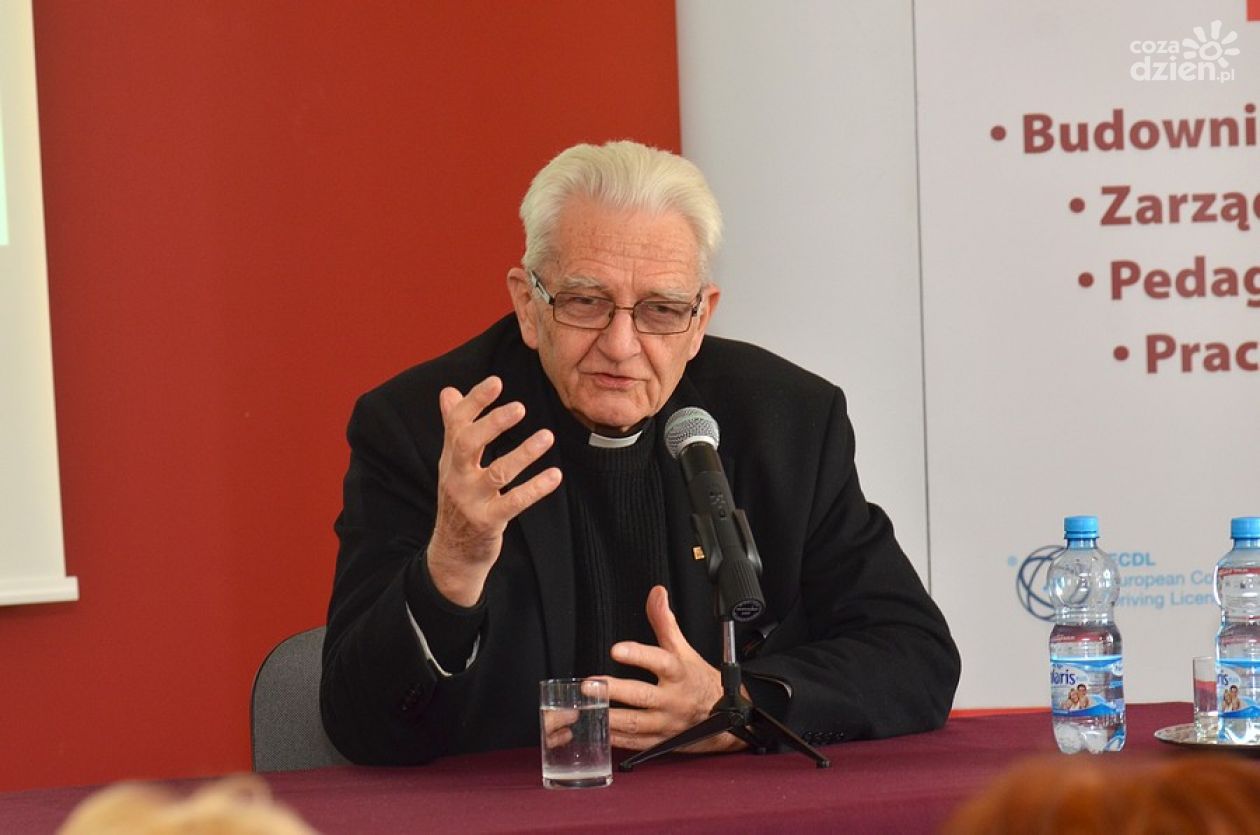Ks. Adam Boniecki w Radomiu o papieżu i związkach partnerskich