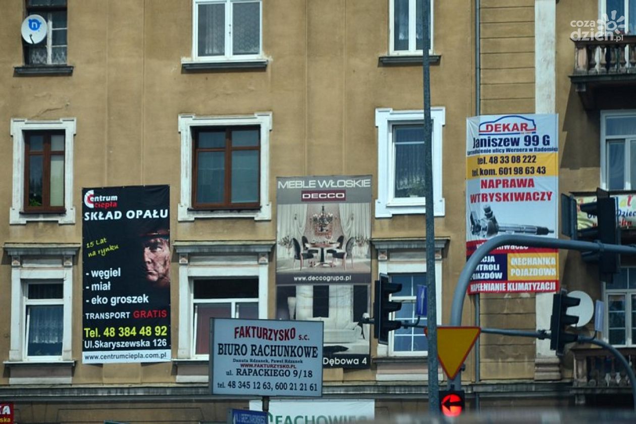 Reklamy szpecą radomskie budynki!