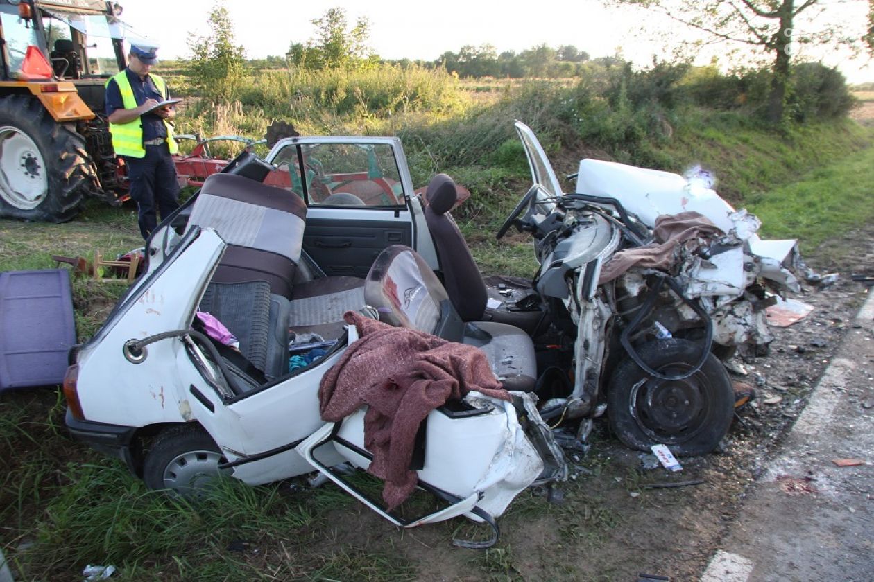Poważny wypadek w Iłży, jedna osoba nie żyje